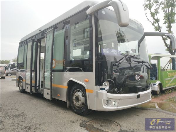 正新智能轮胎CR105搭配阿尔法巴无人驾驶公交服务武汉军运会
