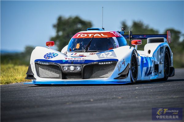 H24Racing车队的LMP H2G赛车原型喷涂了米其林和Symbio的品牌标识。_meitu_1_副本.jpg