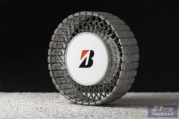 轮胎巨头展示新的月球车轮胎