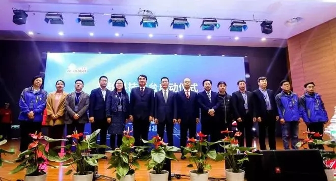 知轮科技：开启中国商用车一站式智能服务新时代