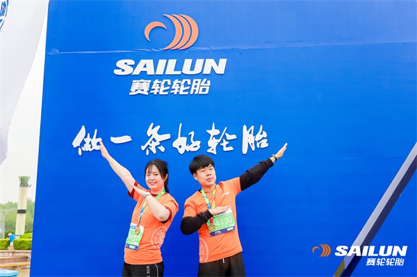 青岛国际马拉松，开跑！