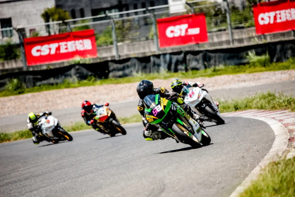 贵阳开赛，2021“CST正新轮胎杯”公路摩托车挑战赛激情延续