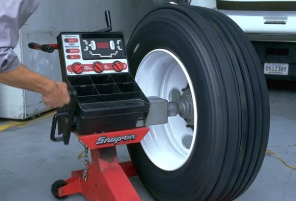 动平衡何时该做？别说轮胎店坑你！