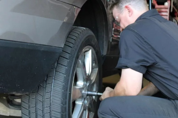 轮胎店最赚钱的项目，还不快上？