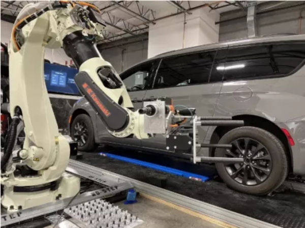 机器人换胎，补胎工要失业了？