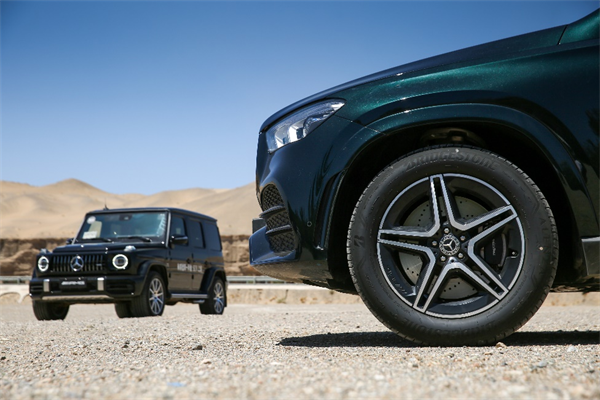 普利司通助力2021梅赛德斯-奔驰SUV之旅“天地即征途
