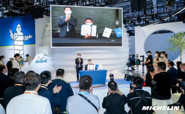 进博会助力“碳中和” | 米其林与中通、安能携手共创绿色物流新局面