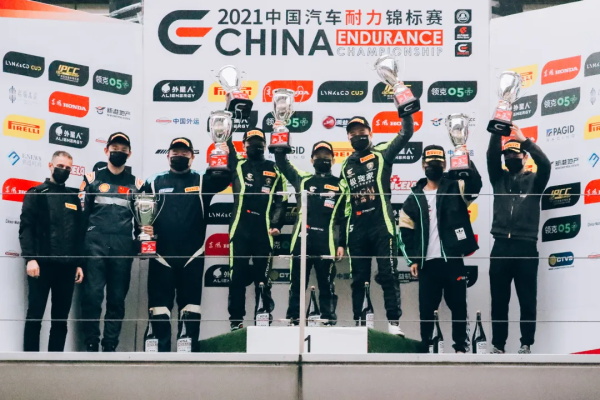 3,000多条倍耐力轮胎，一场“赛车狂欢节”