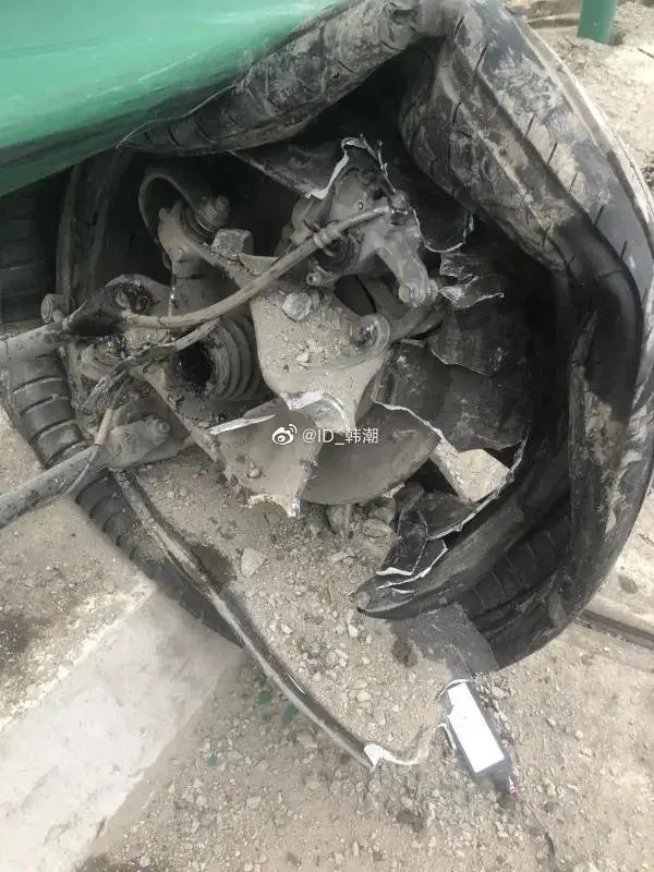 特斯拉回应高速惊魂时刻:后轮脱落系被撞掉、与召回无关