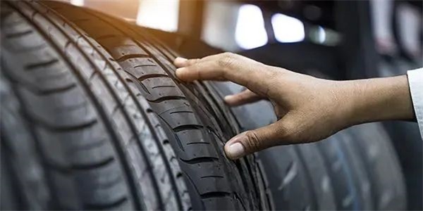 轮胎花纹的作用，可别轻视！