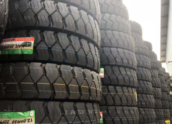 俄乌冲突或加剧全球通胀 ，中外轮胎巨头齐发涨价函