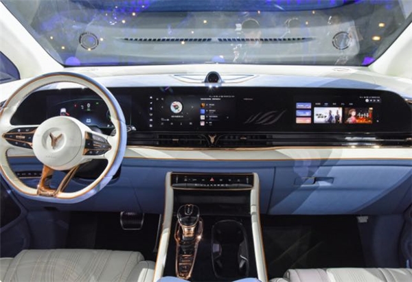 博泰车联网高通8155智能座舱平台助力岚图梦想家登场