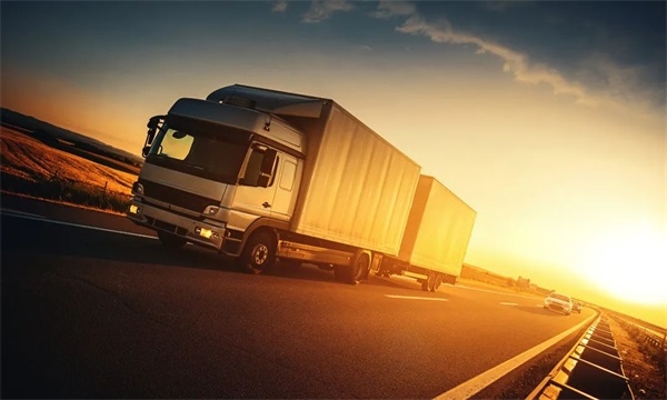 最新防疫政策播报，玲珑轮胎助力卡友出行无忧