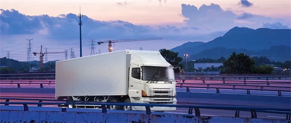 高速行驶的几大禁忌，一定要注意！