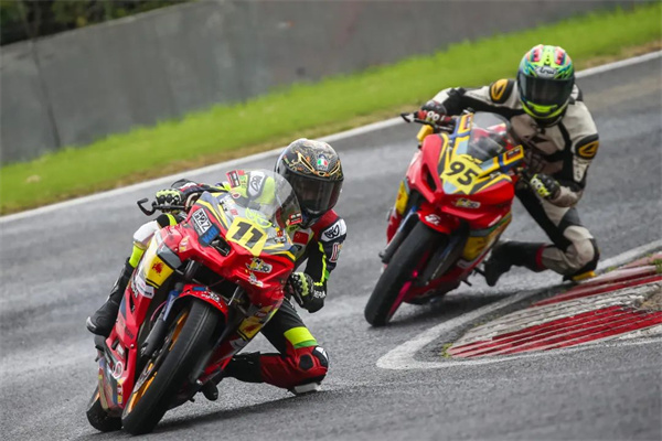 雨中激逐 | 正新助力CRRC中国公路摩托车锦标赛·首站圆满落幕