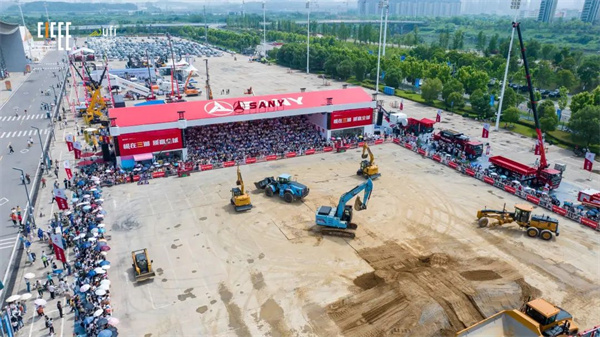 全球1806家产业链企业共绘智造新纪元--第四届长沙国际工程机械展览会圆满落幕